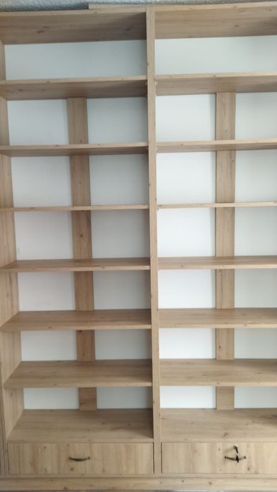 Szesc regałów prawie nie uzywanych . Kazdy za 400zl