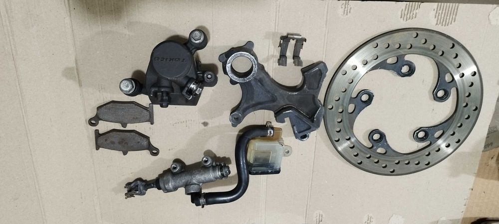 Гальма задні Suzuki GSX-R600/750/1000 K6 K7 K8 L0 тормоз задний
