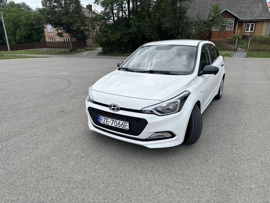 Hyundai i20 benzyna niski przebieg 53 tys km