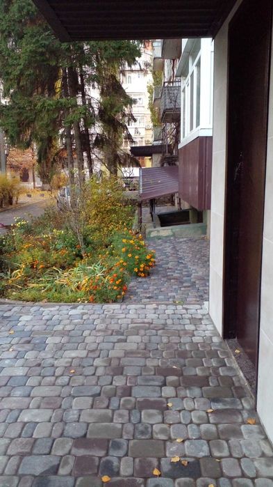 1-кімн.квартира.40 кв.м. 2/9 Центр. Набережна