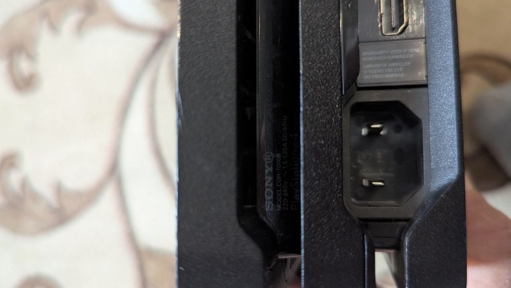 PS4 Pro 1tb Офіційна