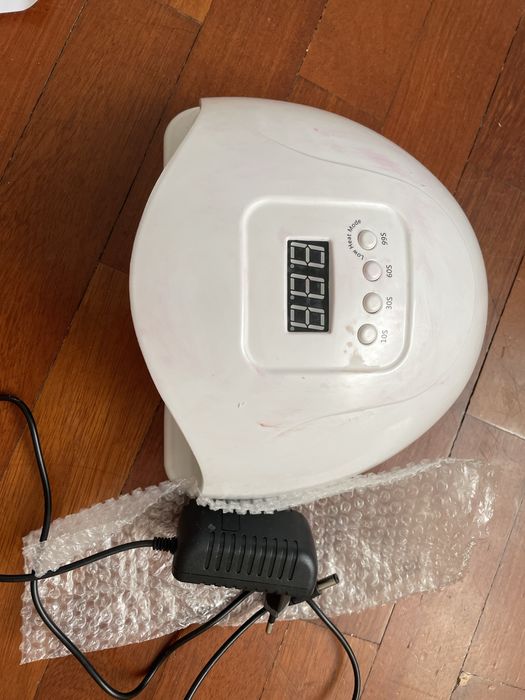 Catalisador de unhas e vernizes