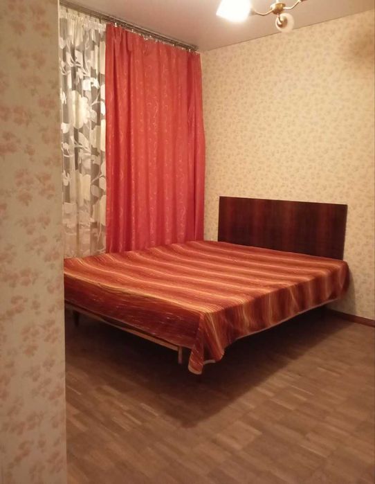 ПОДОБОВО. район з.д. Вокзалу (пішки)