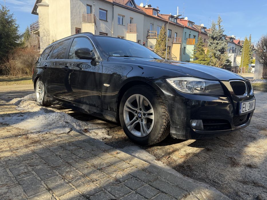 BMW e91 touring 320D 2011 rok panorama jasne skóry 2 właściciel