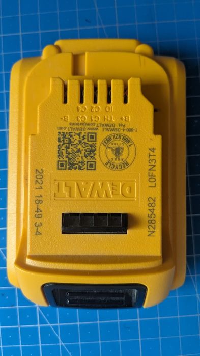 Шуруповерт Dewalt DCD791 NT в кейсі