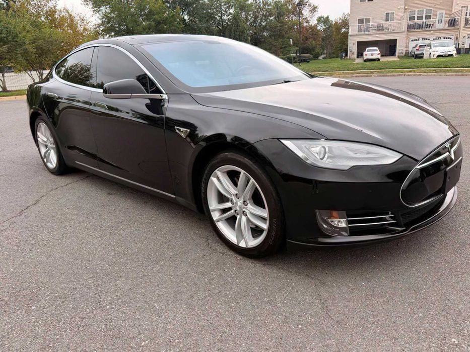 Tesla Model S Performance      2013