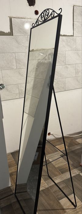 Lustro wolnostojace