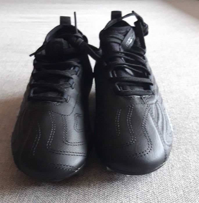 Chuteiras de futebol PUMA - Artigo NOVO.