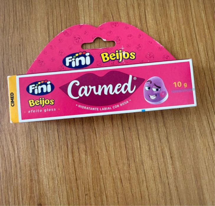 Carmed brilho labial