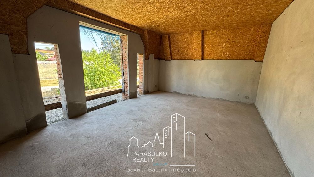 Продам розкішний будинок у мальовничому місці