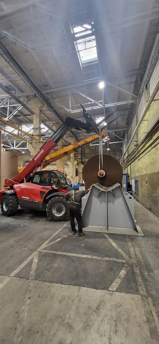 Ładowarka Manitou o udźwigu 9 ton na wynajem