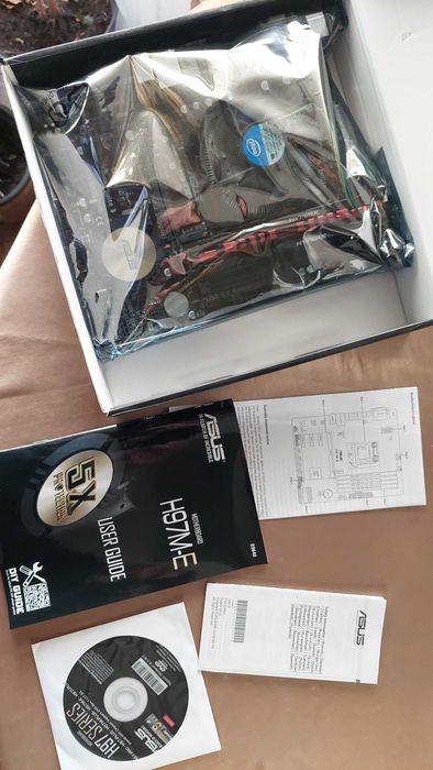 Board + processador + memórias + dissipador