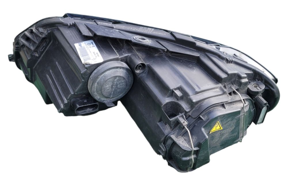 Ótica/Farol direito VW Passat B7