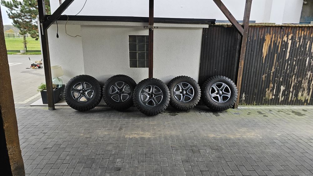 Jeep Wrangler Rubicon Koła Opony BF Goodrich Mud Terrain 255/75/17