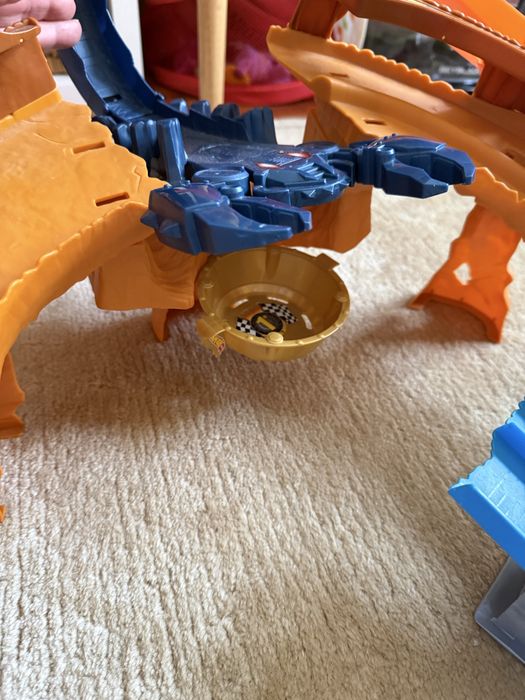 Pista Hot Wheels Monster Truck