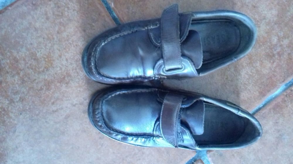 Sapatos em bom estado 36