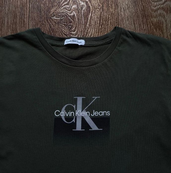 Жіноча футболка світшот худі Calvin Klein розмір S-M