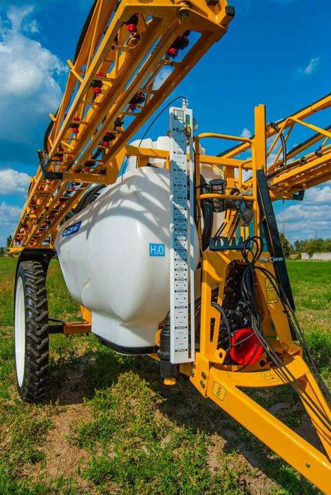 Опрыскиватель прицепной Богуслав ОПК 3200 24 Титан New ARAG Bravo 400