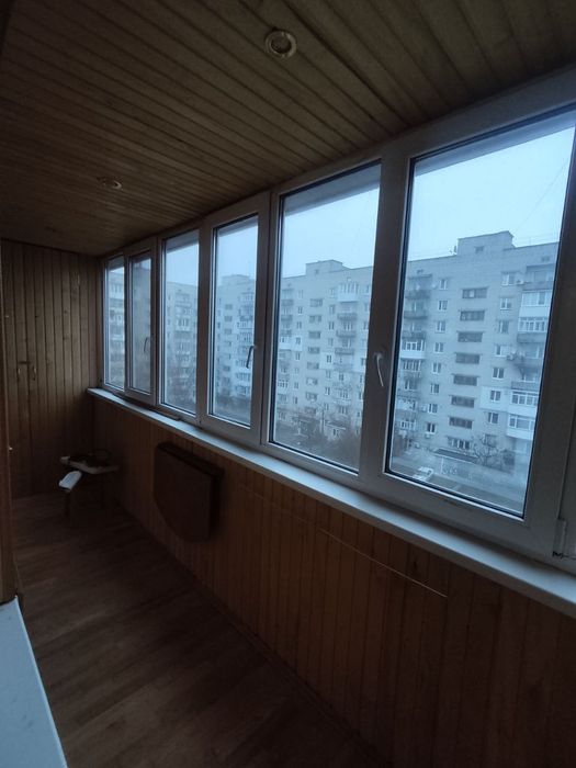 4 кімнатна квартира з добротним  ремонтом