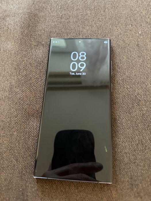 Продам  Samsung S23 ultra 12/512 ГБ