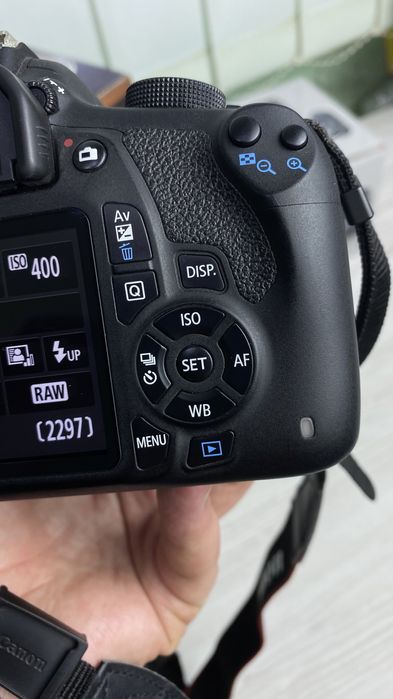 Фотоапарат Canon 1200D + 50 mm 1/8