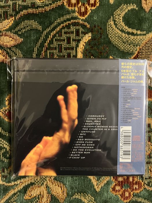 Pearl jam ( cd japan)  live on two legs