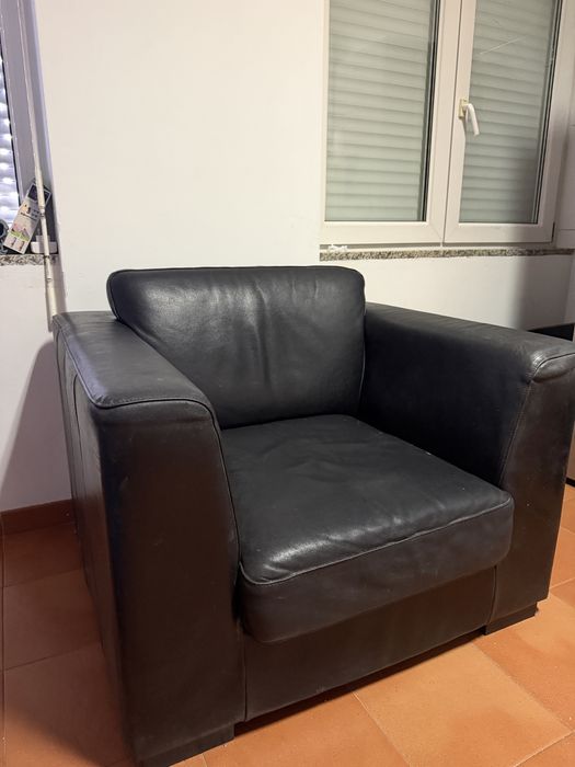 Poltrona Preta pele