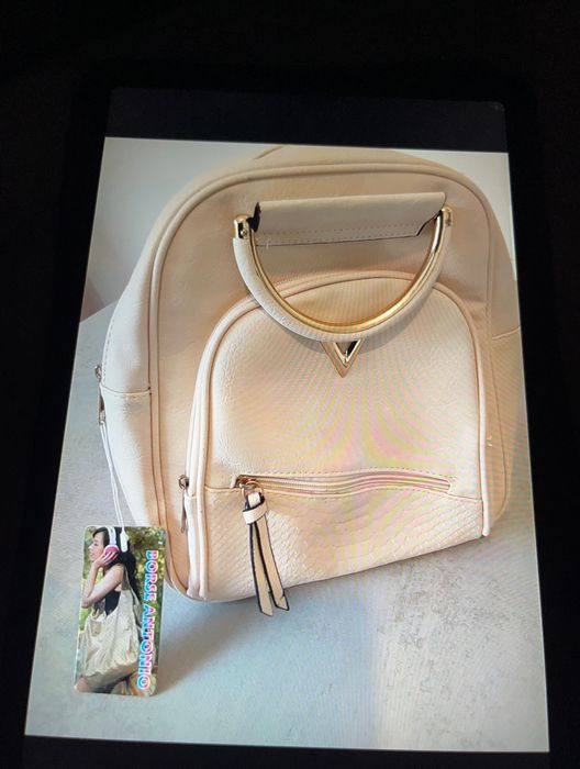 Mala novo com etiqueta