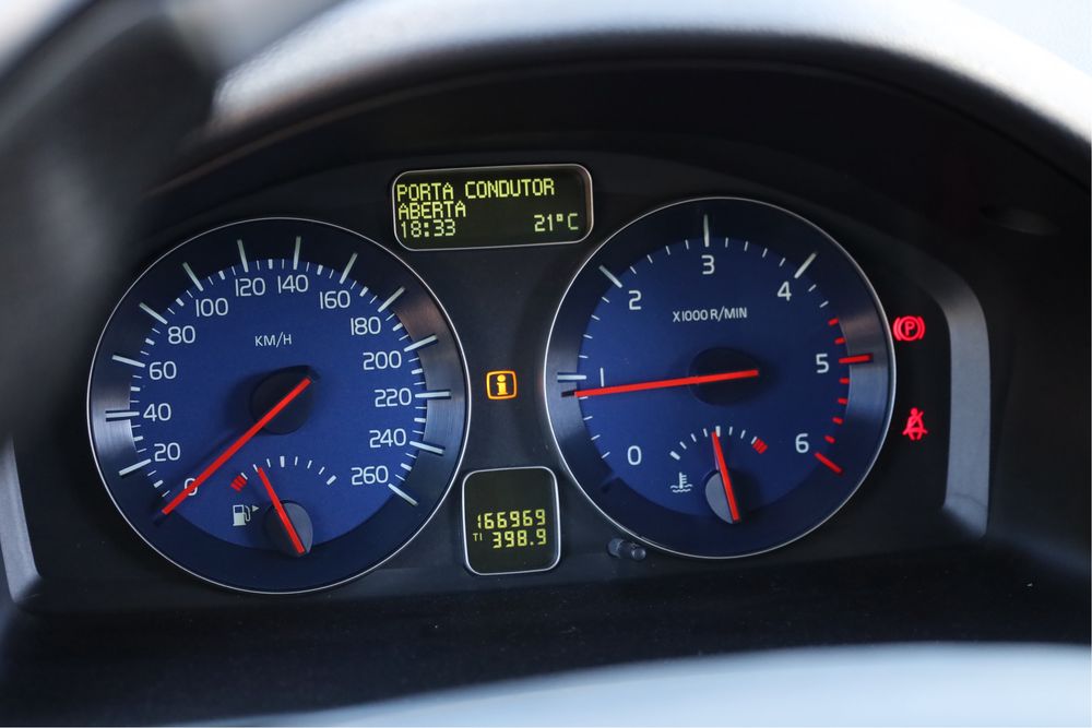 Volvo C30-1.6 115cv -R-DESIGN 2012