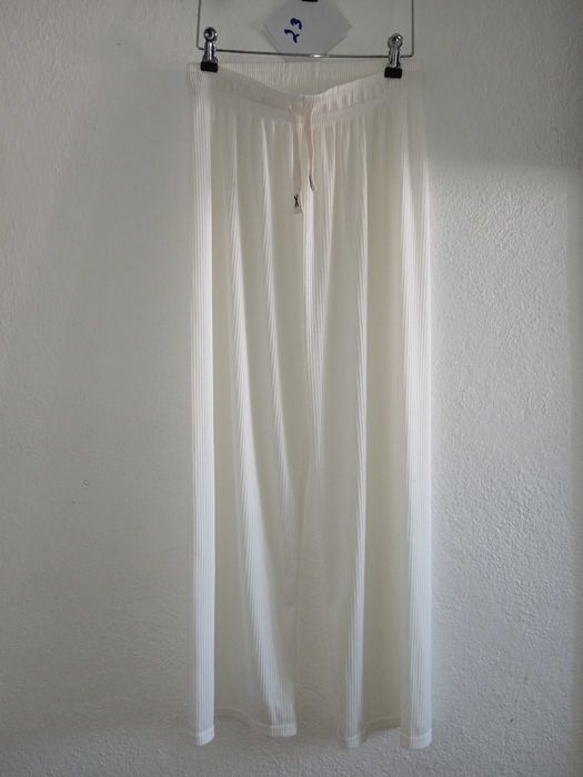 Calcas brancas finas