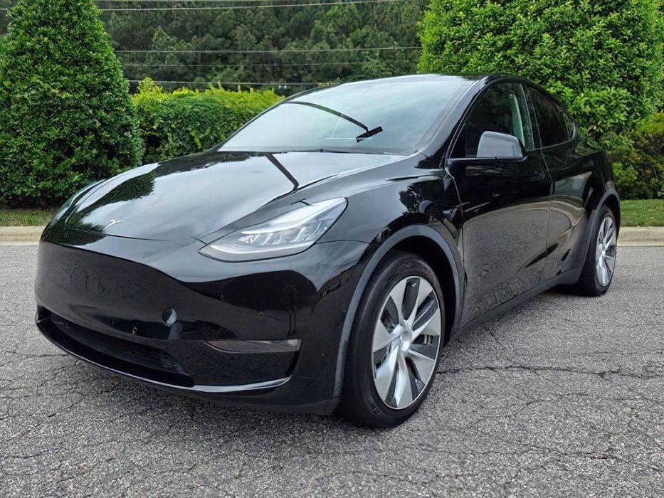 Tesla Model Y Long Range      2021