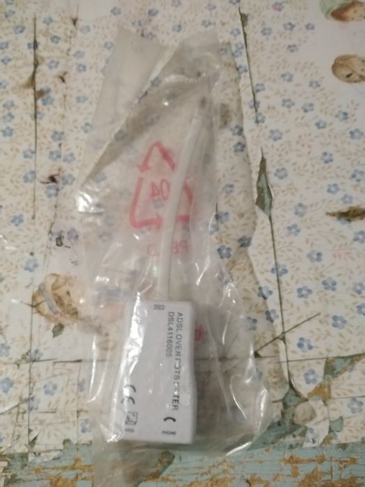 Vendo cabo de duas entradas para telefone bom estado