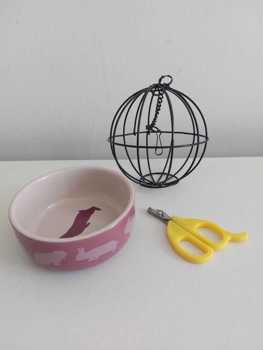 Akcesoria dla gryzoni królika miska, paśnik na siano, obcinaczki