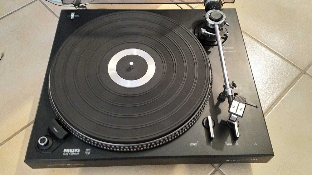 gramofon Philips electronic belt drive automatic 684