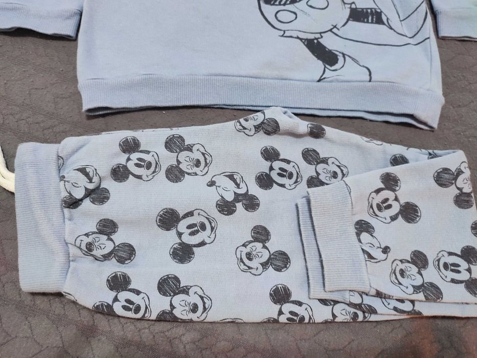 Fato de treino do Mickey