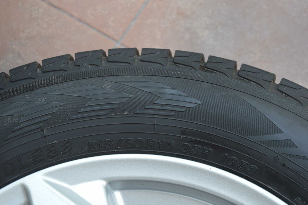 Зимові шини комплект Нові 2025 Yokohama IceGuard iG53 215/60 R16