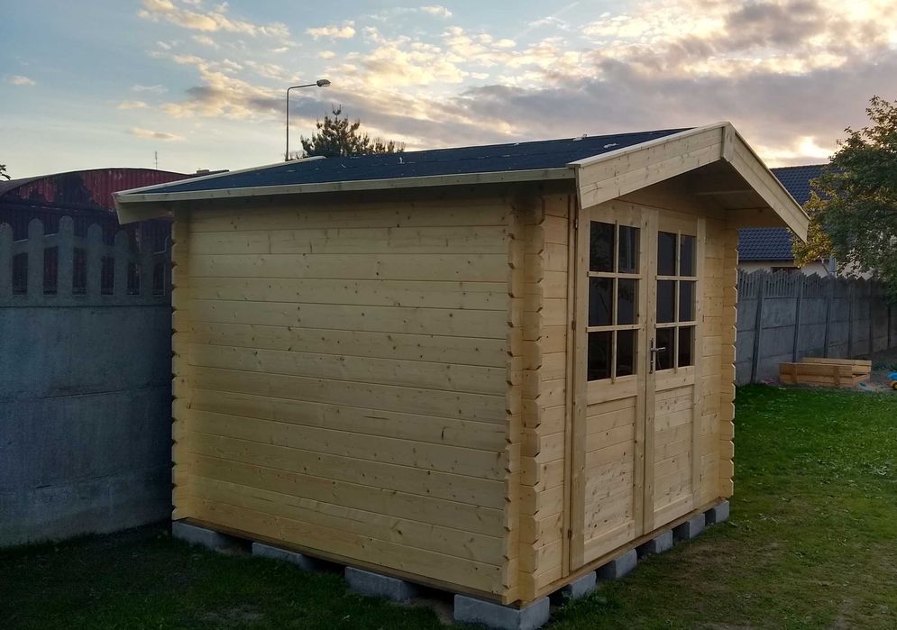 OD ręki Domek ogrodowy narzędziowy ŚWIERK 2,5x2,5 2,6x2,6 podłoga 28mm