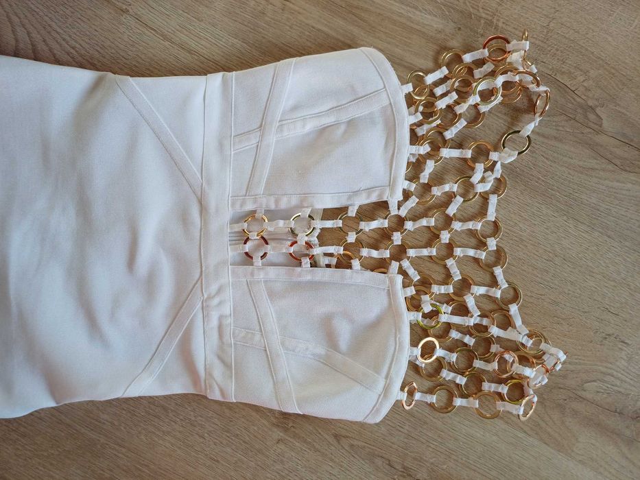 Sukienka  BIAŁA ze złotymi kółkami