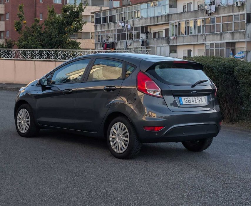 Ford Fiesta 1.5 TDCi  (2016) – 122.000km – Muito Económico