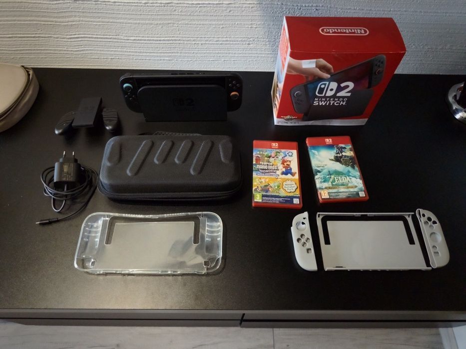Konsola switch 2 + 2 gry + etui