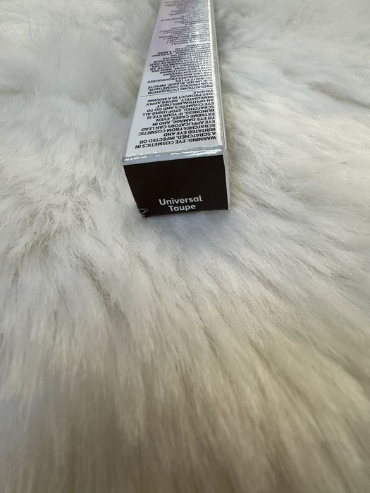It Cosmetics Brow Power Universal Eyebrow Pencil Taupe, kredka do brwi
