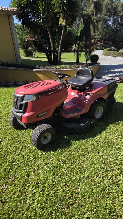 Trator corta relva MTD