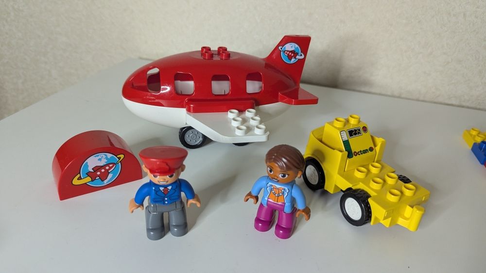 Lego Пожежне депо, Jurassic park, будівельна пластина та ін.