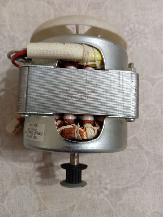 Мотор для хлібопічки