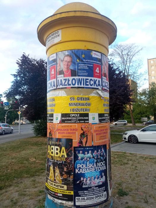 słup ogłoszeniowy, reklamowy
