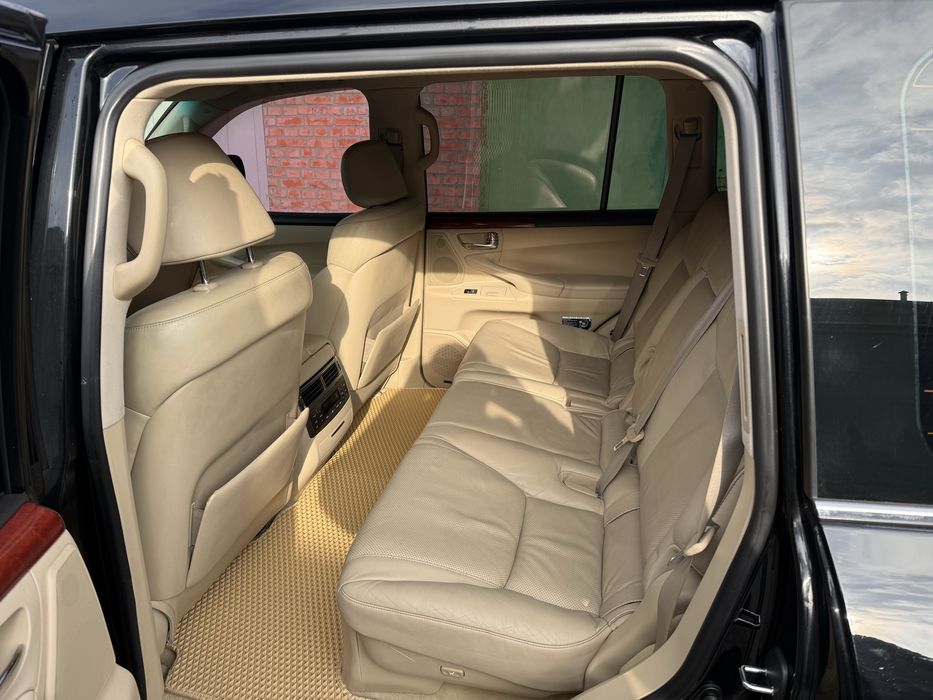 Lexus LX570 2008 года