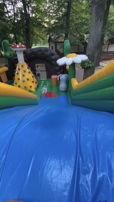 Надувна гірка батут