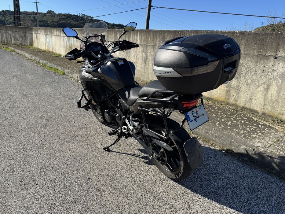Benelli TRK 502.
