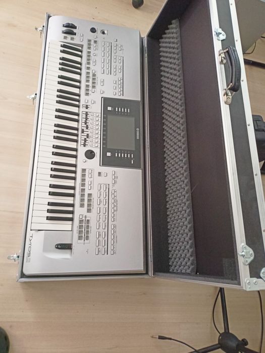 Keyboard Yamaha  Tyros,-3
