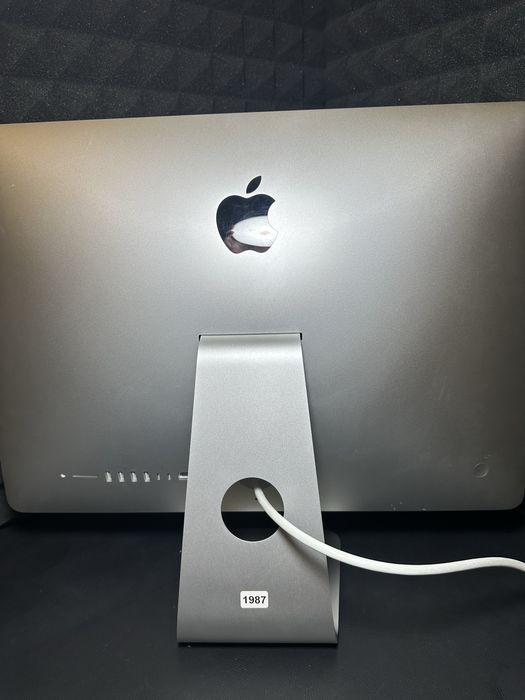 iMac 21.5 (2017) 8GB RAM / 1TB / В идеале / Для офиса и дома